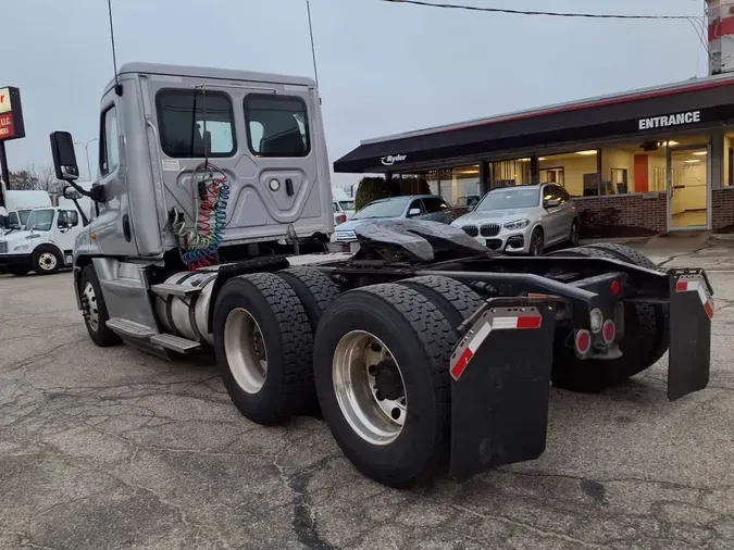 2019 FREIGHTLINER/MERCEDES CASCADIA 125f27663488f6010214a2790bca855a960
