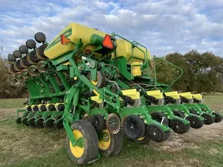 2017 John Deere 1795