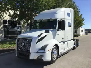 2019 VOLVO VNL760