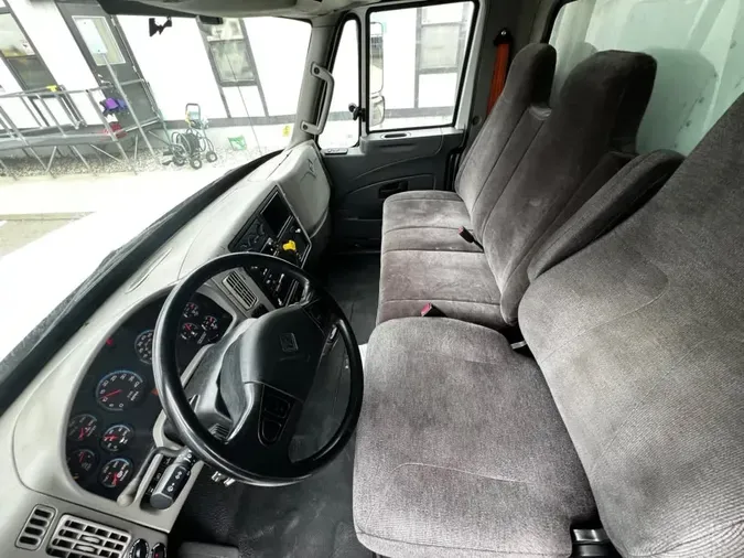 2017 NAVISTAR INTERNATIONAL 4300
