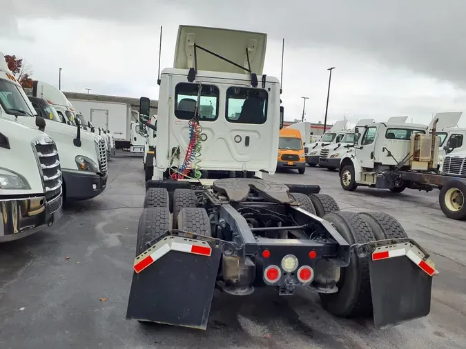 2019 FREIGHTLINER/MERCEDES CASCADIA