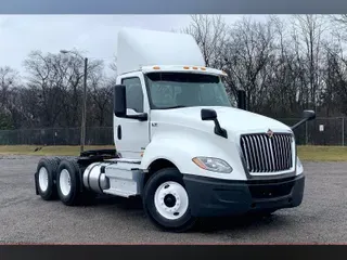 2019 INT LT625 6x4