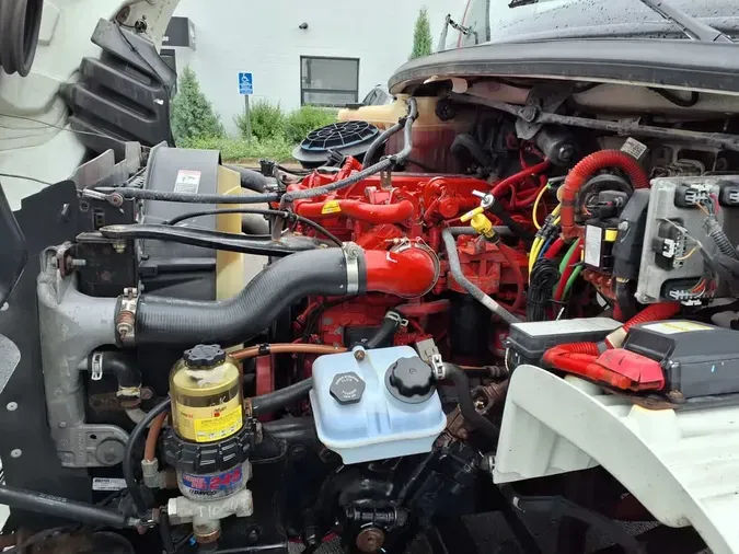 2019 FREIGHTLINER M2 106