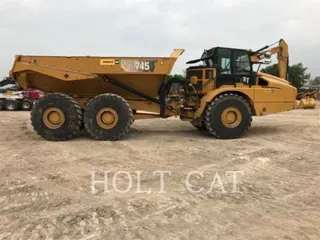 2019 Caterpillar 745