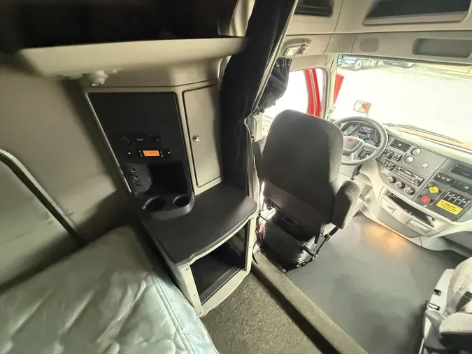 2021 Peterbilt 579f28dbbba47f59307f34abf0426078e6e