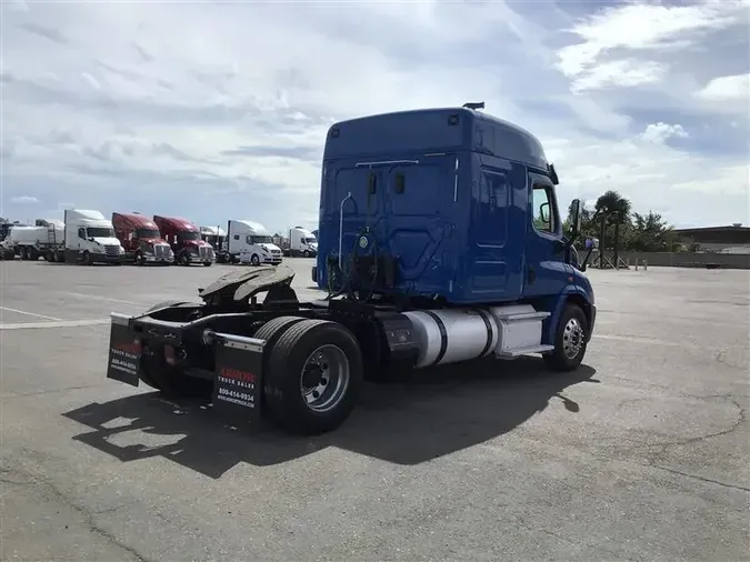 2017 FREIGHTLINER CASCADIA