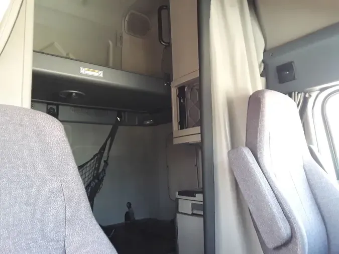 2018 FREIGHTLINER CASCADIA 125