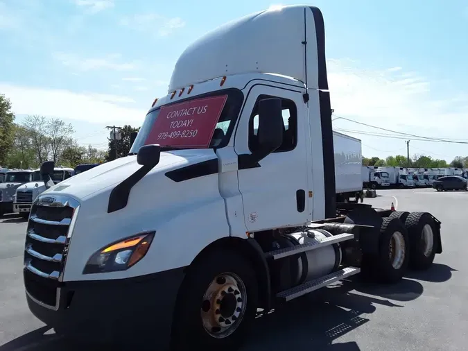 2019 FREIGHTLINER NEW CASCADIA 116