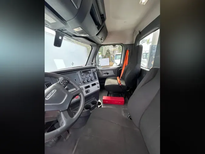 2019 FREIGHTLINER/MERCEDES NEW CASCADIA 116