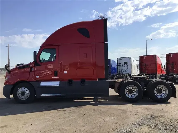 2020 FREIGHTLINER CASCADIA