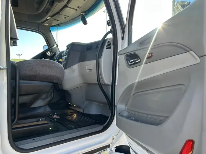 2021 Peterbilt 579