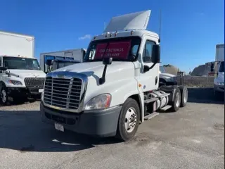 2016 FREIGHTLINER/MERCEDES CASCADIA 125