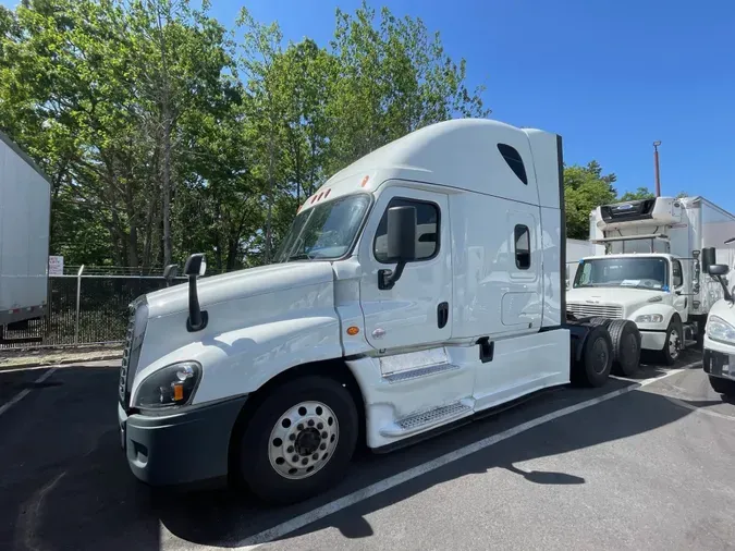 2019 FREIGHTLINER/MERCEDES CASCADIA 125f2984710ba114e644835e2987f7e87c0