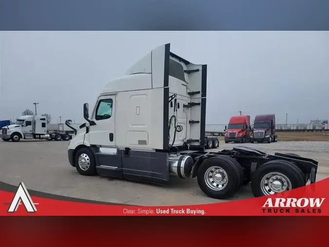 2021 FREIGHTLINER CA116