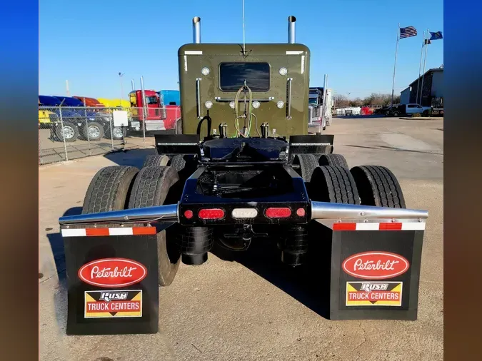 2023 Peterbilt 389