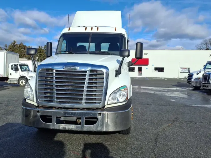 2017 FREIGHTLINER/MERCEDES CASCADIA 125