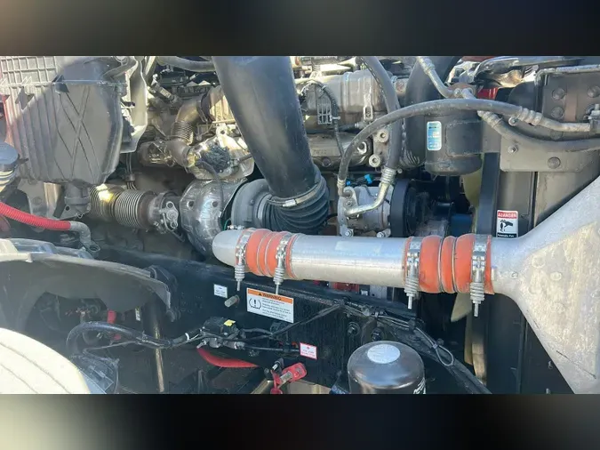 2022 Freightliner Cascadia 126f29c1b26a406a1afc53e57c5bf049ed4