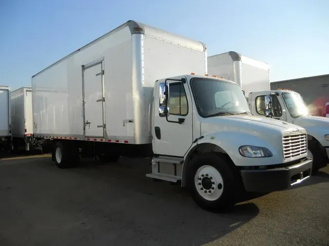 2018 Freightliner Business Class M2 106