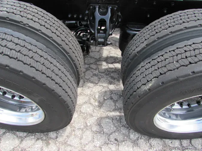 2022 Kenworth T680