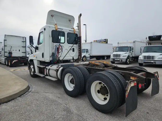 2014 FREIGHTLINER/MERCEDES CASCADIA 125