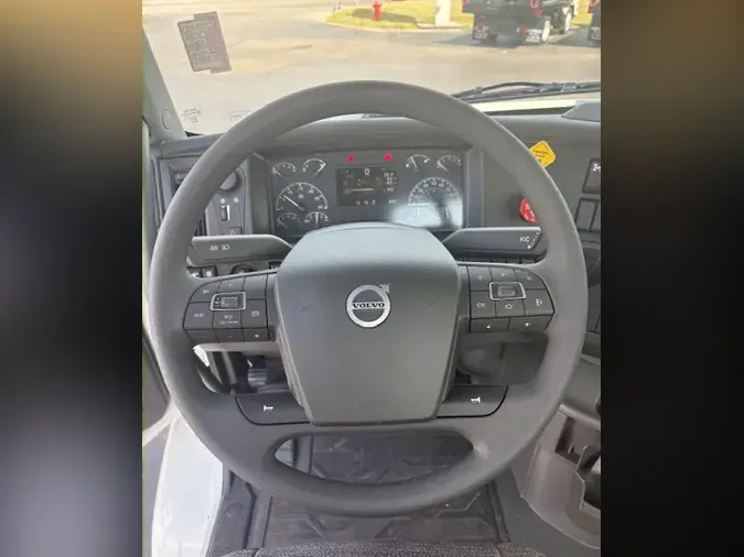 2026 VOLVO TRUCK VNR64T300