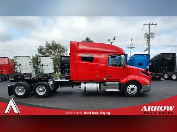 2021 VOLVO VNL740
