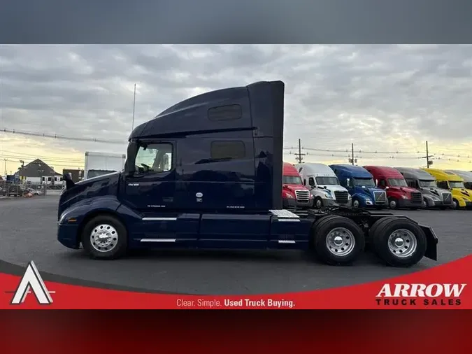 2022 VOLVO VNL760