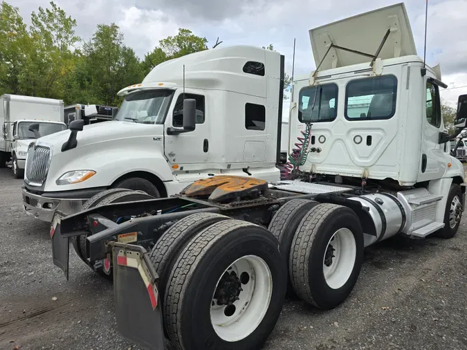 2018 FREIGHTLINER/MERCEDES CASCADIA 125