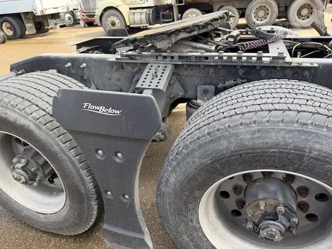 2020 INTERNATIONAL LT