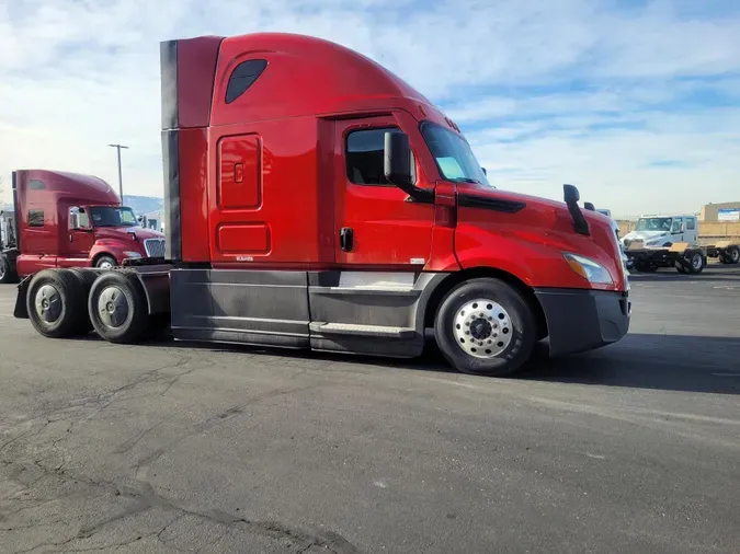 2021 Freightliner Cascadia