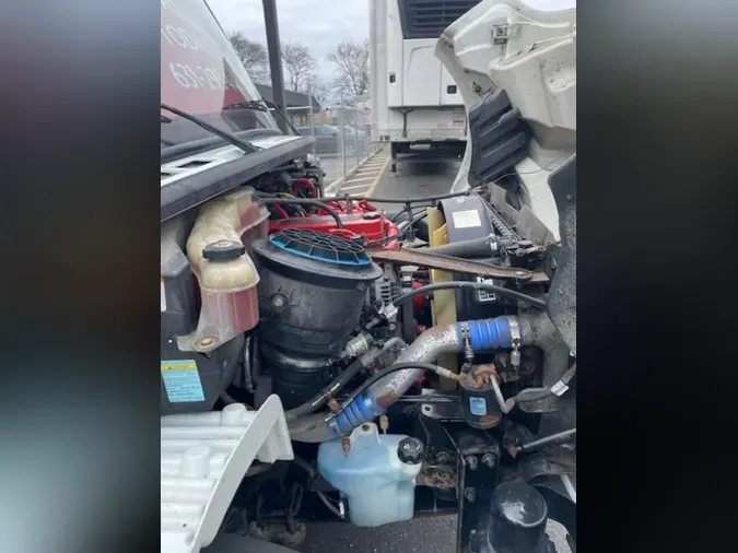 2018 FREIGHTLINER/MERCEDES M2 106