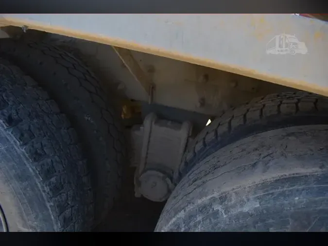 2013 MACK GRANITE GU813