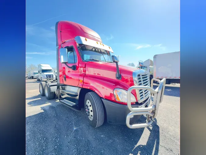 2017 FREIGHTLINER/MERCEDES CASCADIA 125