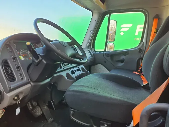 2019 FREIGHTLINER/MERCEDES M2 106