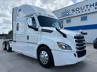 2022 Freightliner CA126SLP