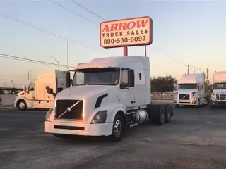 2017 VOLVO VNL630