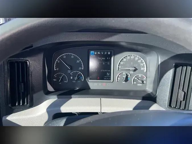 2022 FREIGHTLINER CA126