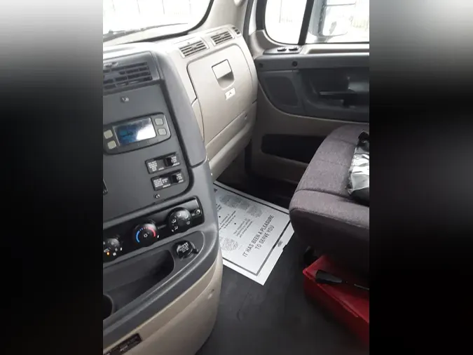 2019 FREIGHTLINER/MERCEDES CASCADIA 125