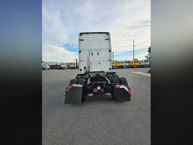 2019 FREIGHTLINER/MERCEDES CASCADIA 125