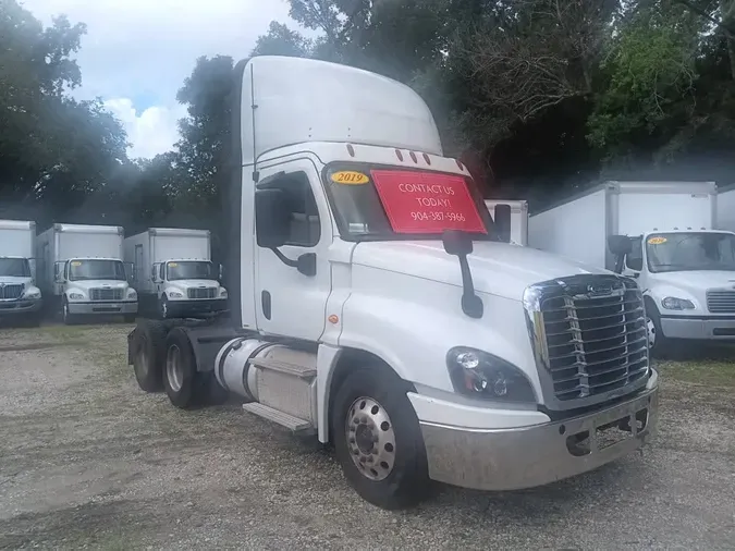 2019 FREIGHTLINER CASCADIA 125