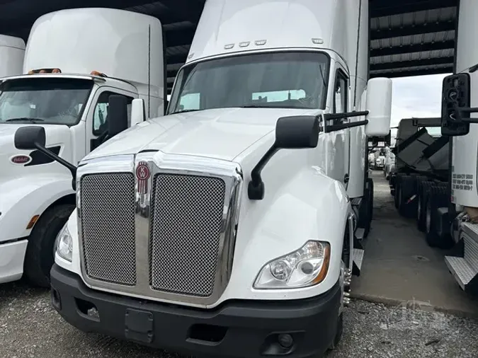 2021 KENWORTH T680