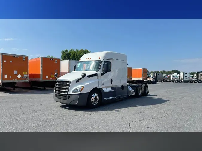 2020 Freightliner Cascadia 126