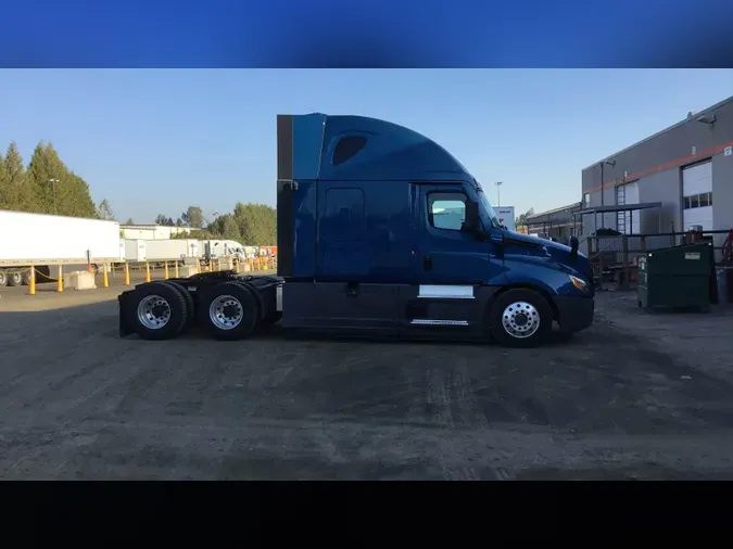 2023 Freightliner Cascadia 126