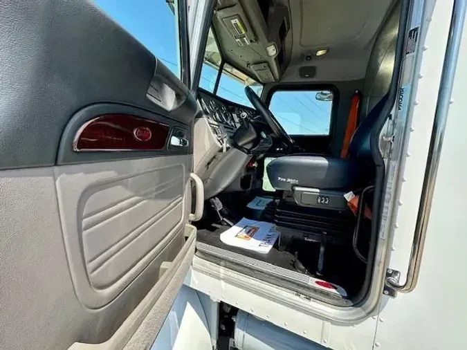 2012 Peterbilt 365