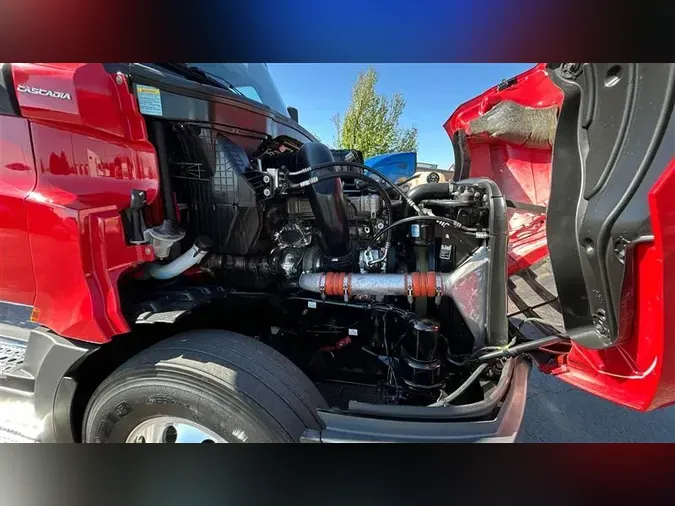 2023 FREIGHTLINER CA126