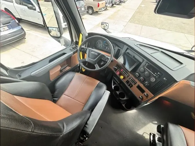 2022 Freightliner PT126SLP