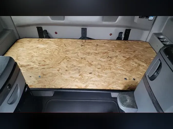 2023 INTERNATIONAL LT