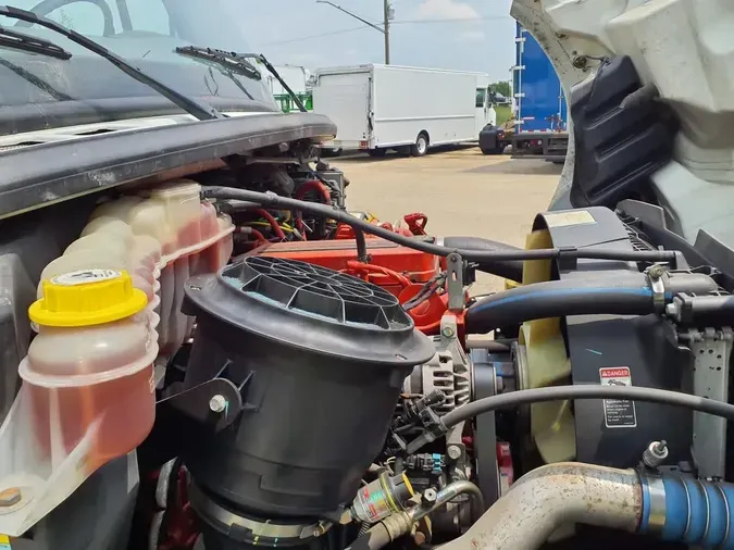 2019 FREIGHTLINER M2 106