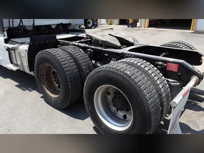 2018 Volvo VNL300