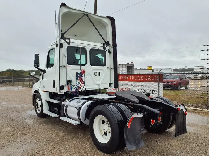 2019 FREIGHTLINER/MERCEDES NEW CASCADIA 126